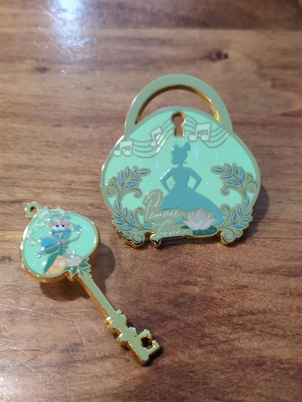 Tiana Lock & Key Pin Set